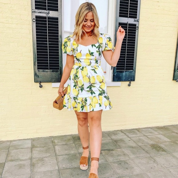 English Factory Dresses & Skirts - English Factory Lemon Puff Sleeve Mini Dress